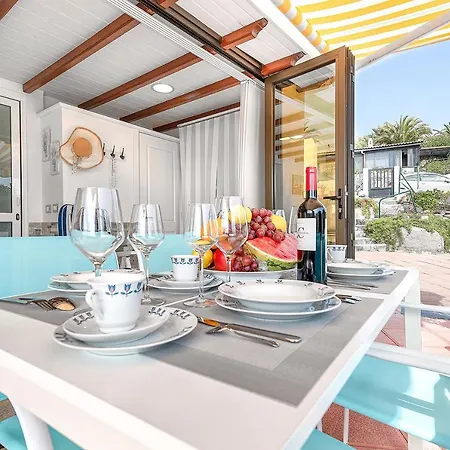 Tatil Evi Arguineguin, Los Canarios Arguineguin